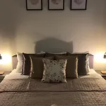 Royal Lägenhet